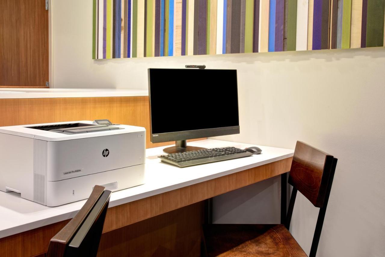 Express & - By Ihg Hotel 3*
