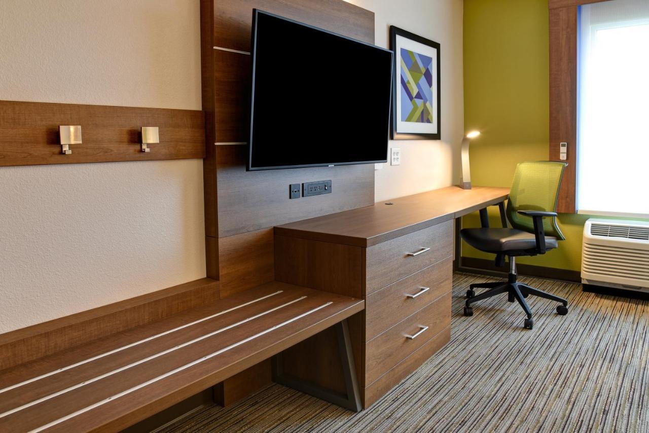 Express & - By Ihg Ottawa